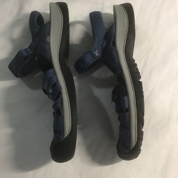 Keen Rose Sandal in Navy, Size 11 - Picture 4 of 9